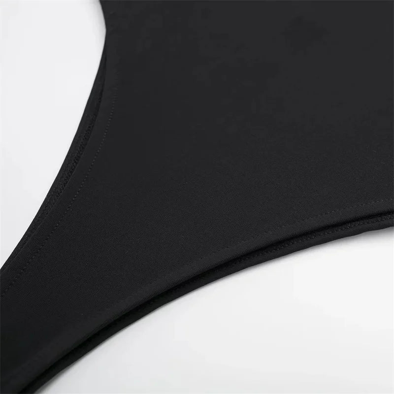 Body ajusté blanc ou noir – sans manches